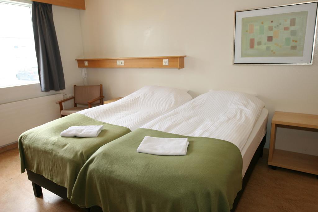 Akranes Guesthouse - Staywest ภายนอก รูปภาพ
